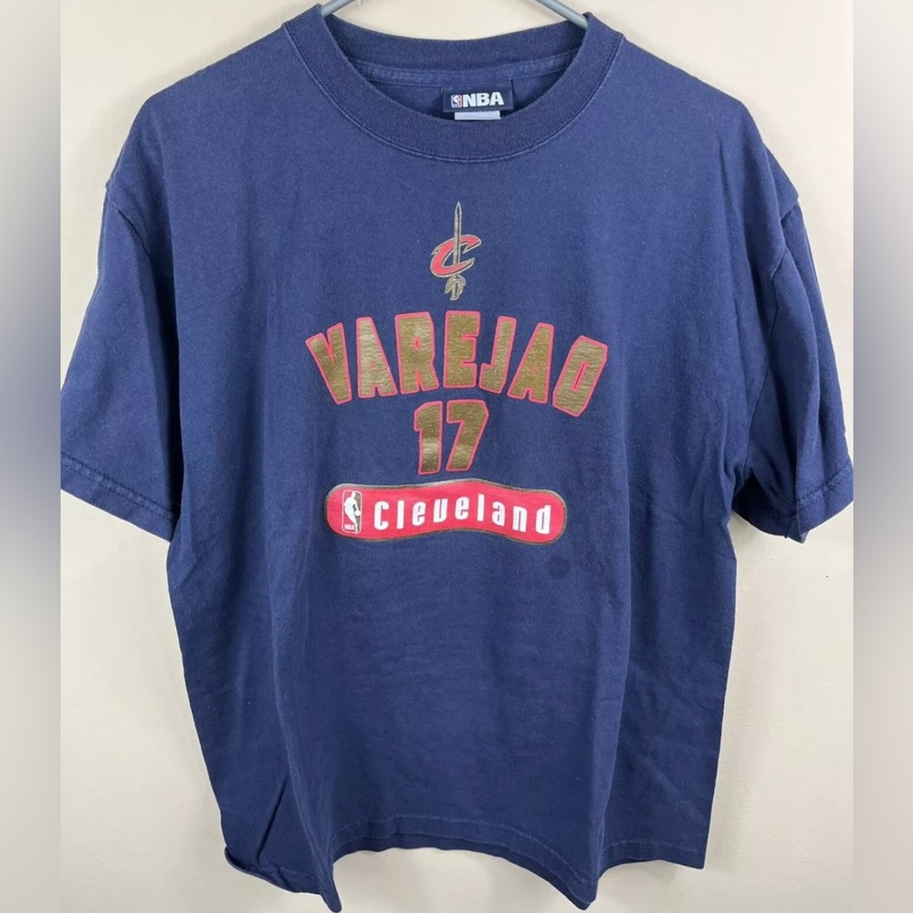 Cleveland Cavaliers Cavs Tshirt Blue Sz L Anderson Varejao Wild Thing #17 NBA